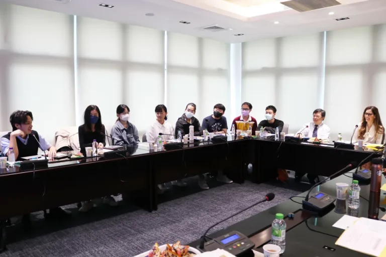伊利諾大學訪陽明交大，雙方會議實拍圖